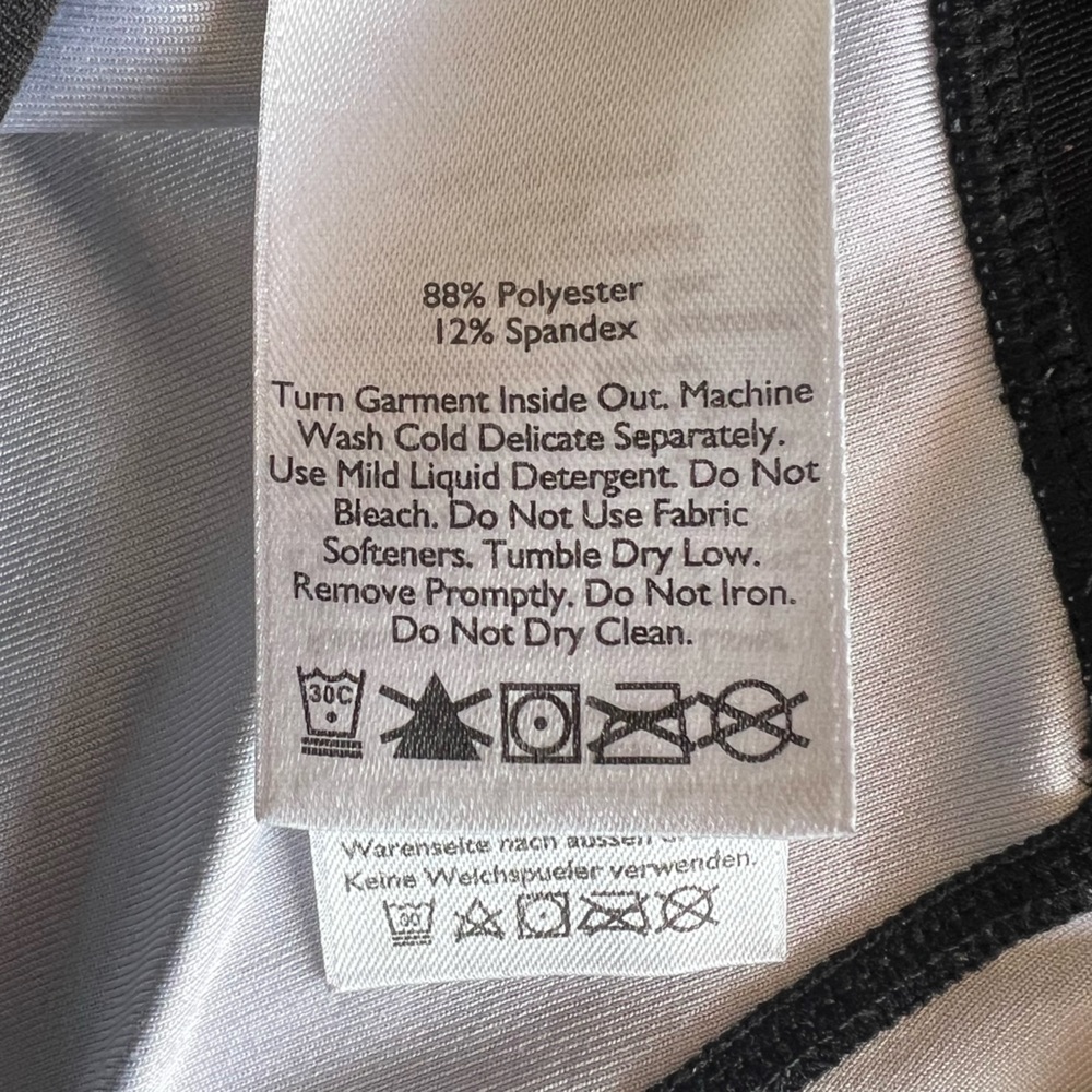 Eddie Bauer Women’s Black Gray White Striped Leggings Mid Rise Size Medium - Picture 5 of 5